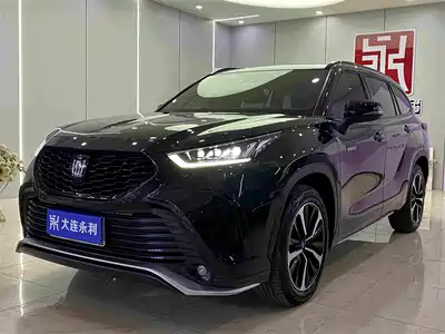 Toyota Crown Kluger 2024