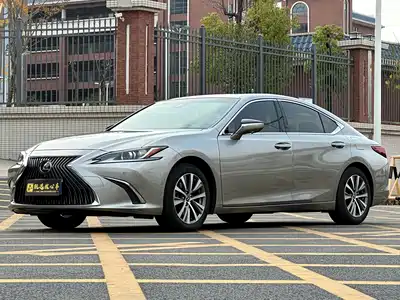 Lexus ES 2019