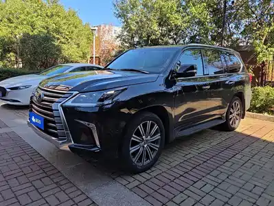 Lexus LX 2017