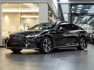 Lexus LS 2021