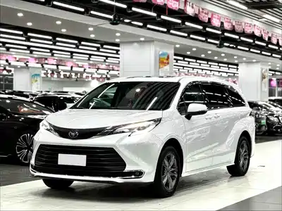 Toyota Sienna 2026