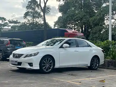 Toyota Reiz 2013