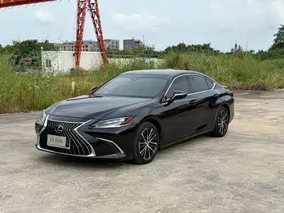 Lexus ES 2022