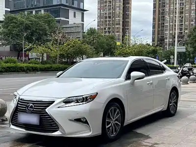 Lexus ES 2018