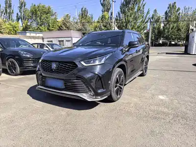 Toyota Crown Kluger 2022