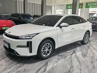 Geely Galaxy L6 2025