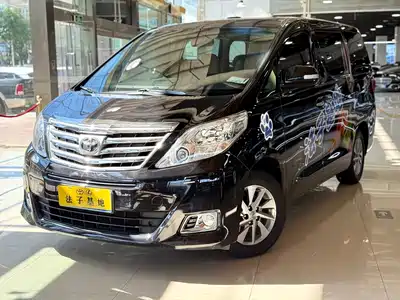 Toyota Alphard 2012
