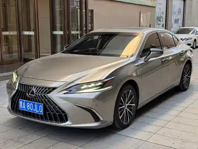 Lexus ES 2024