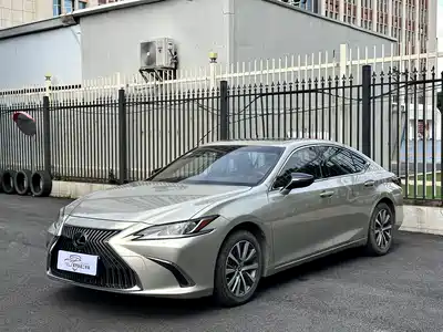 Lexus ES 2019