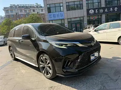 Toyota Granvia 2024