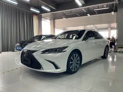 Lexus ES 2019