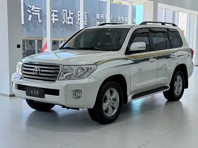 Toyota Land Cruiser (Import) 2016