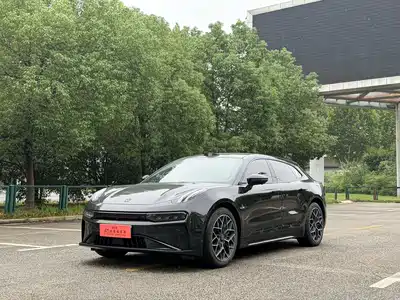 ZEEKR 001 2024