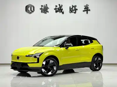 Volvo EX30 2024