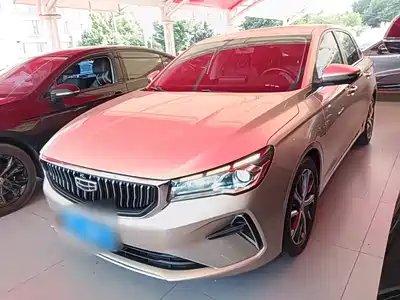 Geely Emgrand 2022