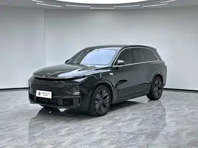 Li Auto L8 2025