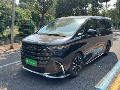 Toyota Alphard 2026
