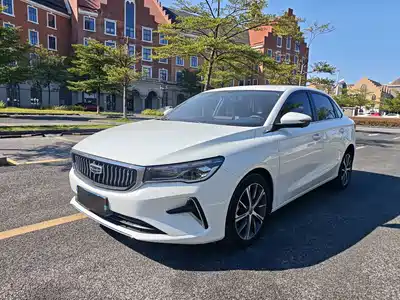 Geely Emgrand 2021