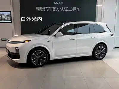 Li Auto L8 2025