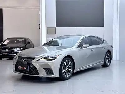 Lexus LS 2022