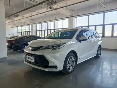 Toyota Sienna 2025