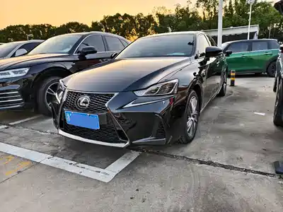 Lexus IS 2018
