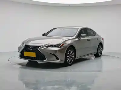 Lexus ES 2022