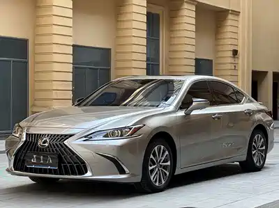 Lexus ES 2024