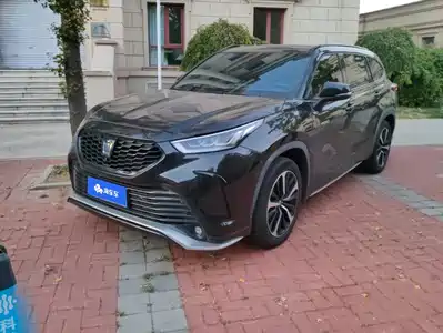 Toyota Crown Kluger 2021