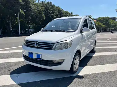 Dongfeng Fengguang 350 2015