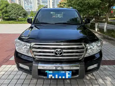 Toyota Land Cruiser 2011