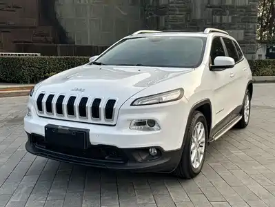 Jeep Cherokee (Import) 2015
