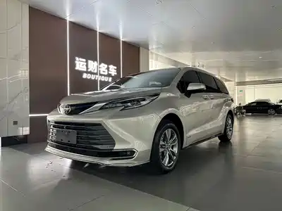 Toyota Sienna 2024