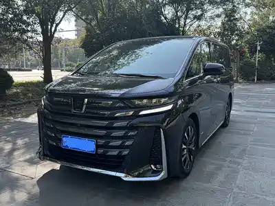 Toyota Vellfire 2023