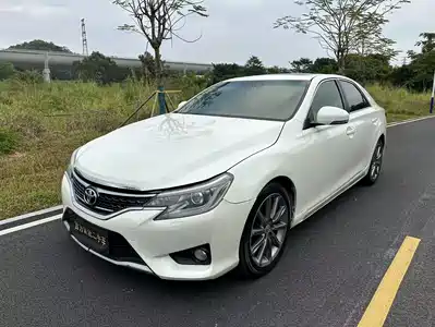 Toyota Reiz 2015