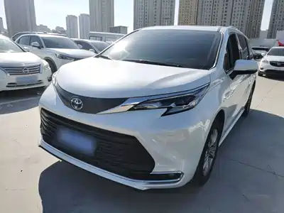 Toyota Sienna 2023