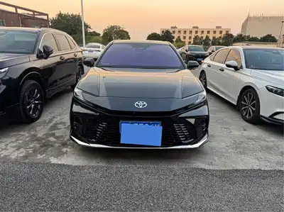 Toyota Camry 2025
