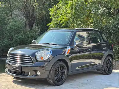 MINI COUNTRYMAN 2011