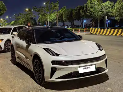 ZEEKR 001 2024
