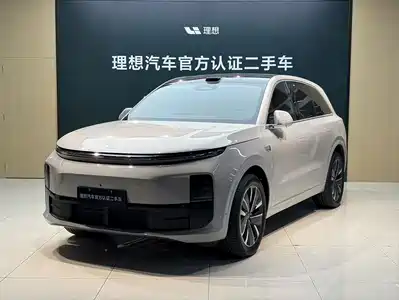 Li Auto L6 2025