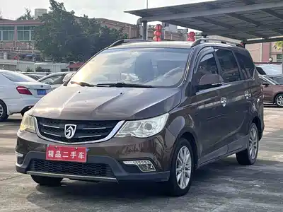 Baojun 730 2015
