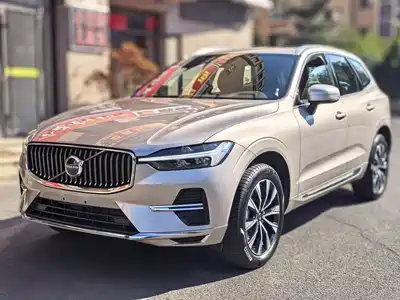 Volvo XC60 2025