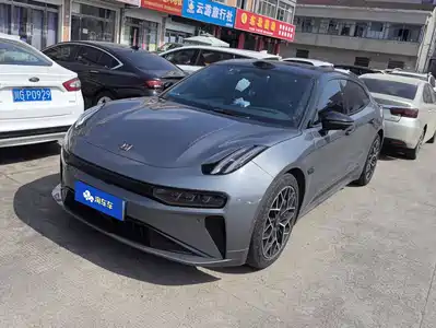 ZEEKR 001 2024