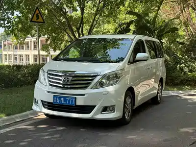 Toyota Alphard 2013