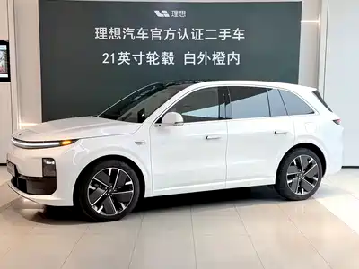 Li Auto L6 2025