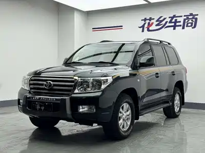 Toyota Land Cruiser 2011