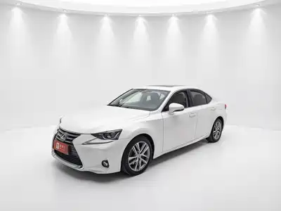 Lexus IS 2017