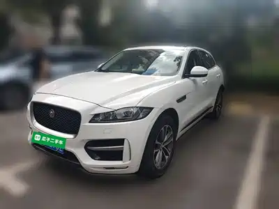 Jaguar F-PACE 2016