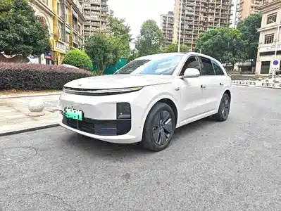 Li Auto L6 2024