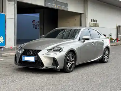 Lexus IS 2019